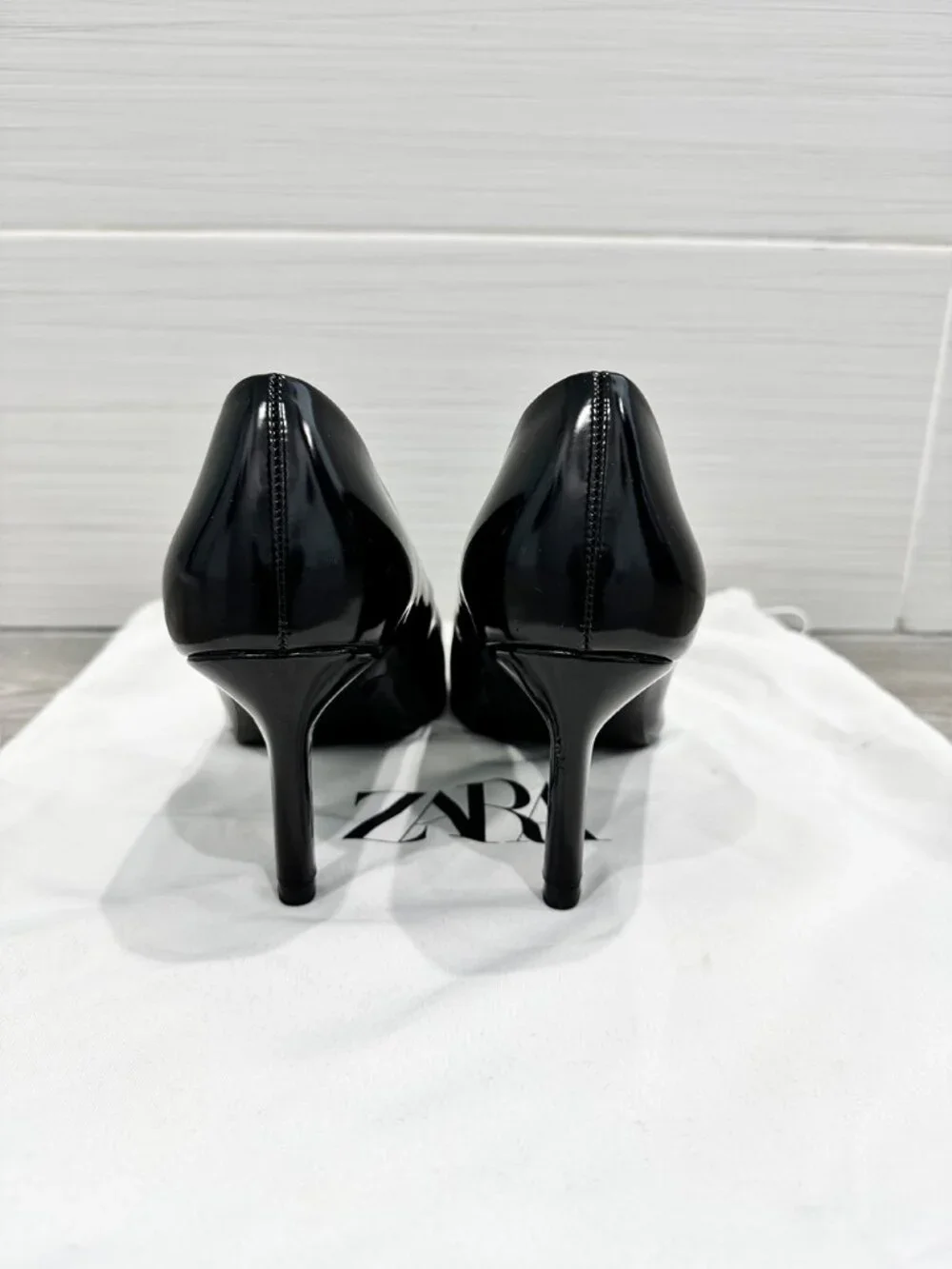 NEW Zara Classic Pointed Toe Black Pump Heels size 35 - Picture 5 of 6